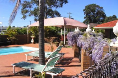 Bomaderry Motor Inn - Perths Hotel 1