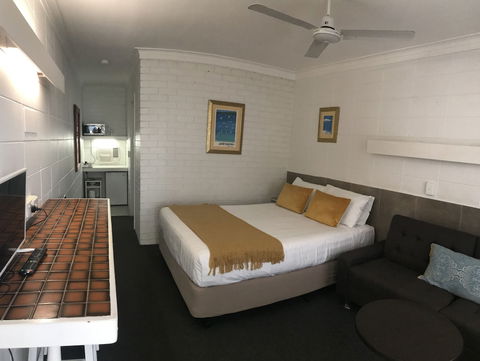 Surf Street Motel - Perths Hotel 4