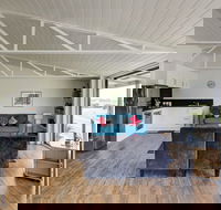 Lagoons Bay Garden Pavillion 2 - Perths Hotel