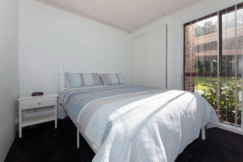 Bay Parklands Unit 22 / 2 Gowrie Avenue - Perths Hotel 4