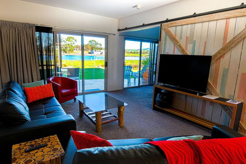 Ulverstone River Edge Apartments - Perths Hotel 5