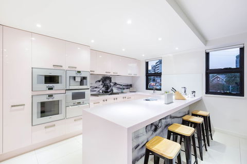 MADDISON, 3BDR Port Melbourne Apartment - Perths Hotel 2