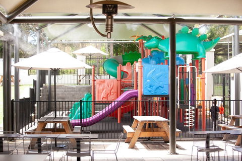 Bateau Bay Hotel - Perths Hotel 3