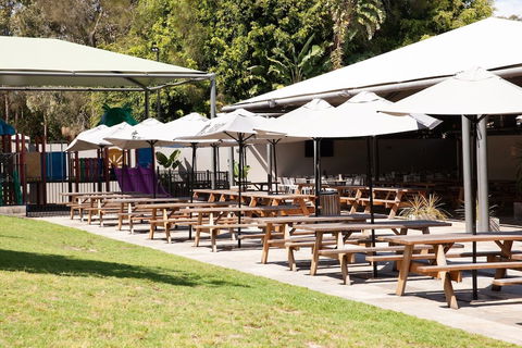 Bateau Bay Hotel - Perths Hotel 2