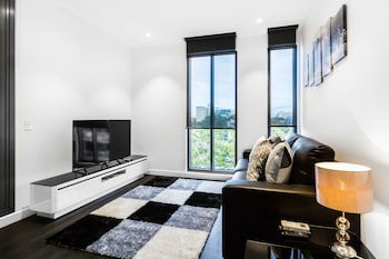 ESTHER, 2BDR South Yarra Apartment - Perths Hotel 0