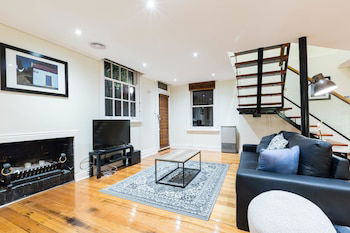 HELENA, 2BDR Fitzroy House - Perths Hotel 2