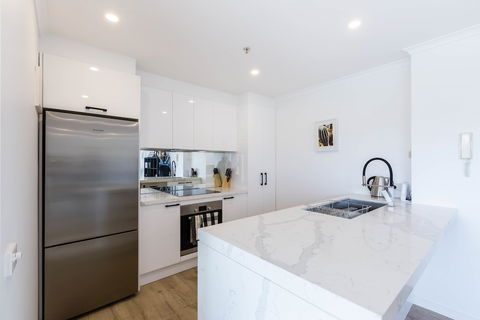 YUKI, 1BDR Melbourne Apartment - Perths Hotel 2