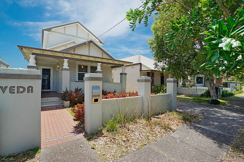 Newcastle Executive Homes - Veda House - Perths Hotel 0