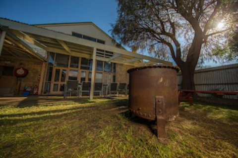 Cobb & Co Lodge - Perths Hotel 0