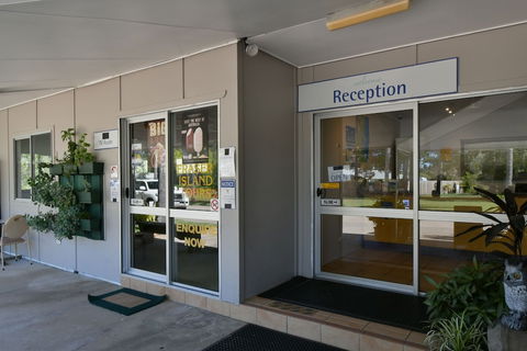 BIG4 Breeze Holiday Park â€“ Rainbow Beach - Perths Hotel 0