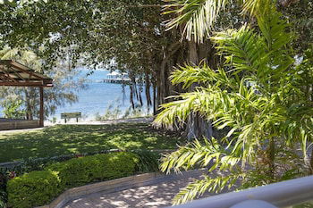 Picnic Bay Apartments Unit 3 - Perths Hotel 2