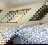 Picnic Bay Apartments Unit 3 - Perths Hotel