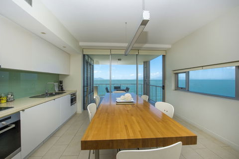 1 Bright Point Apartment 4201 - Perths Hotel 1