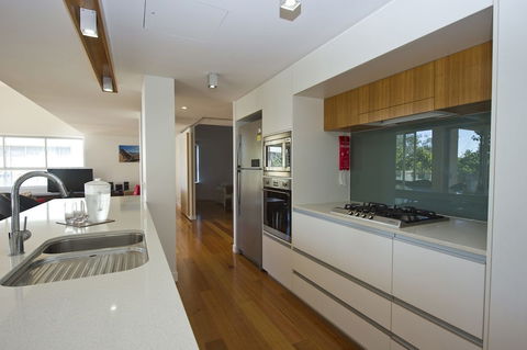 Maggies Beachfront Apt. 5 - Perths Hotel 4