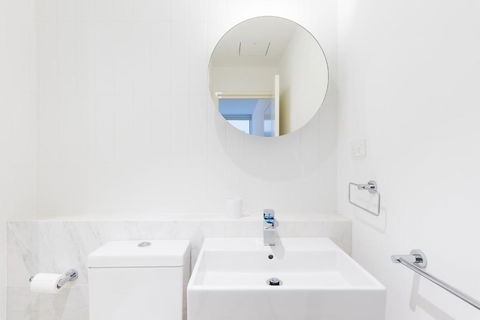 Amazing Location 1BR Apartment In Melbourne CBD - Perths Hotel 3