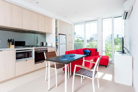 Amazing Location 1BR Apartment In Melbourne CBD - Perths Hotel 1