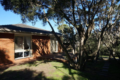 Tussock Sands - Perths Hotel 6