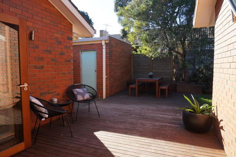 Tussock Sands - Perths Hotel 1