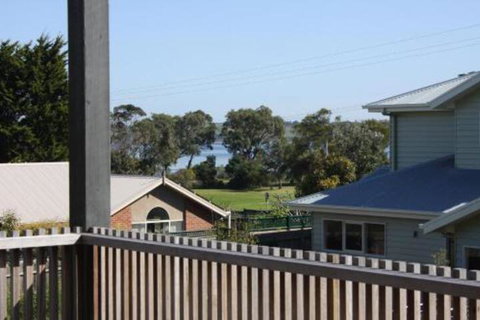 Swan Sea - Perths Hotel 6