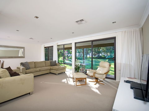 Sea Pearl 10 Corlette Point Road - Perths Hotel 1
