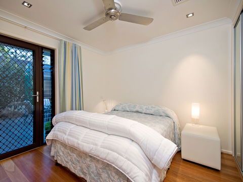 Sea Pearl 10 Corlette Point Road - Perths Hotel 2
