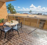 The Crest Unit 7 Shoal Bay - Perths Hotel