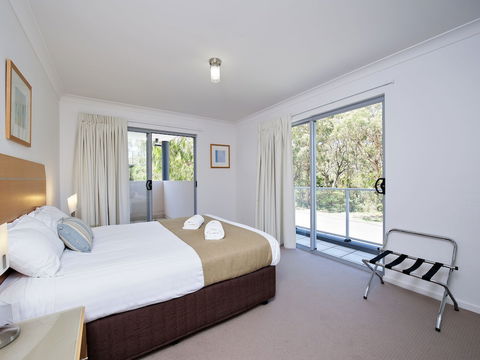 Shoal Bay Beachclub Level 1 Beachclub Unit 10 - Perths Hotel 5