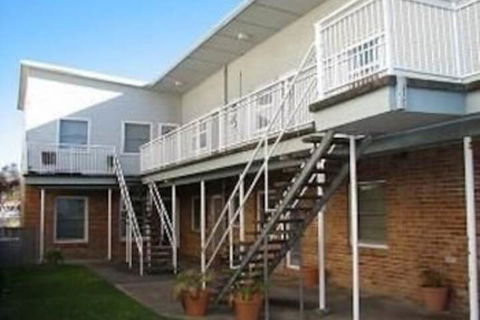 Shoalhaven, Unit 4/53 Shoal Bay Road - Perths Hotel 3