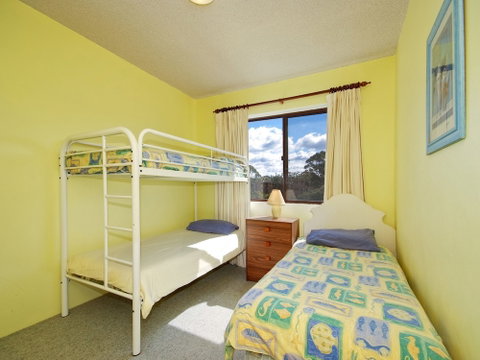 Promenade Unit 10 / 8 Intrepid Close - Perths Hotel 6