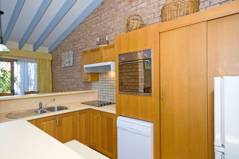 Bay Parklands 4 / 2 Gowrie Avenue - Perths Hotel 2
