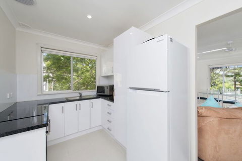 Box Beach Retreat 29 Essendene Road - Perths Hotel 4