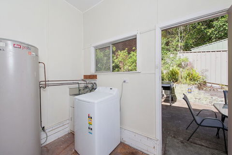 Box Beach Retreat 29 Essendene Road - Perths Hotel 2