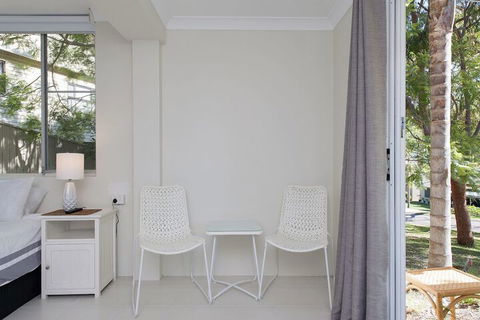 Box Beach Retreat 29 Essendene Road - Perths Hotel 1