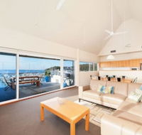 Crows Nest 6 Teramby Road DAlbora Marina - Perths Hotel