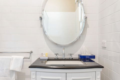 Grandview Accommodation - The Flaxley Apartments - Perths Hotel 0