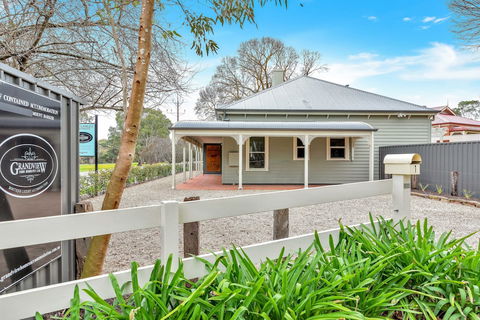Grandview Accommodation - The Flaxley Apartments - Perths Hotel 5