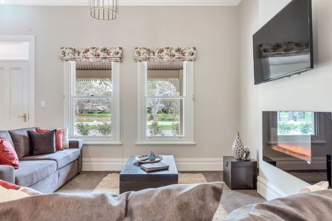 Grandview Accommodation - The Flaxley Apartments - Perths Hotel 6