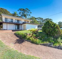 Lentara St 12 - Fingal Bay - Perths Hotel