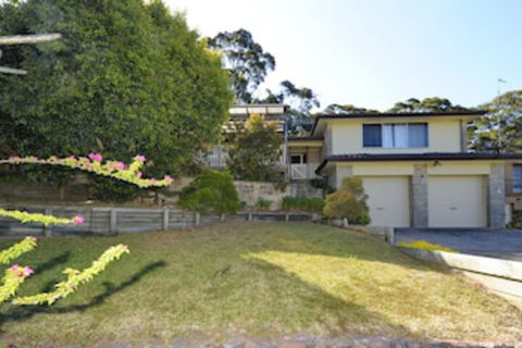 Pet Friendly Lentara St. 10 Fingal Bay - Perths Hotel 0
