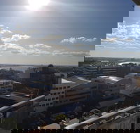 Watt Street Studio Apartment w / Ocean Views - Perths Hotel