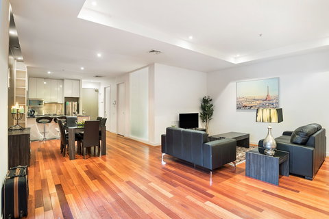 Sanctuary Apartments - Collins St CBD - Perths Hotel 1