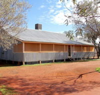 Gundabooka Cottages - Campsite - Perths Hotel