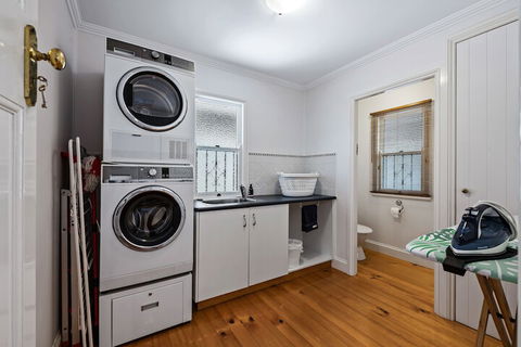 Frangipani House - Perths Hotel 6