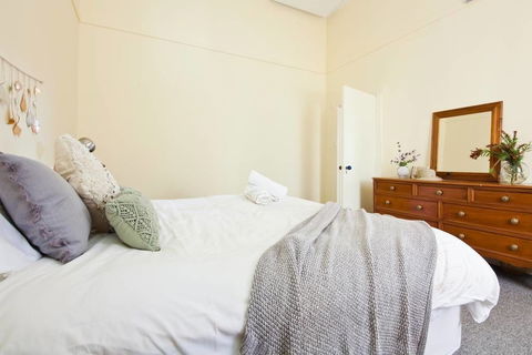 WB319 Chatswood Charmer Roomy 3 Bed Apartment - Perths Hotel 0