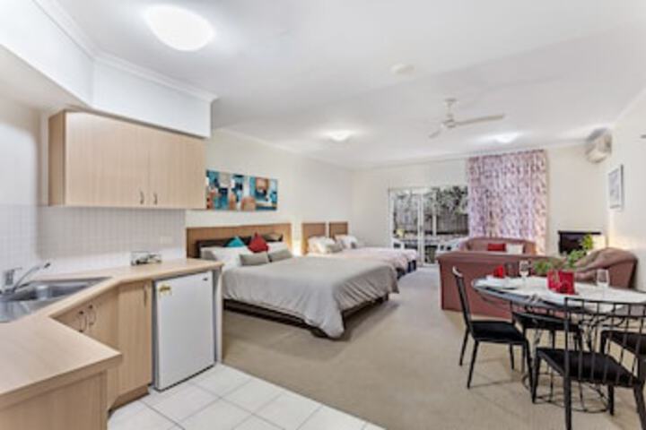  Perths Hotel