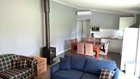 Donegal Farmstay - Perths Hotel 4