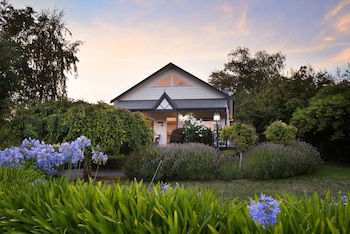 Aggies Way - Perths Hotel 1