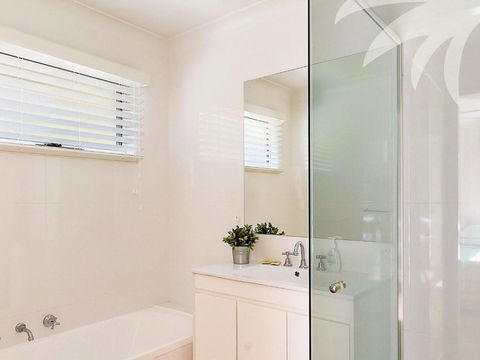 Amaroo Sunset Lodge - Perths Hotel 5