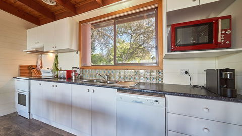 9 Boat Creek By The Beach In Ventnor - Perths Hotel 2