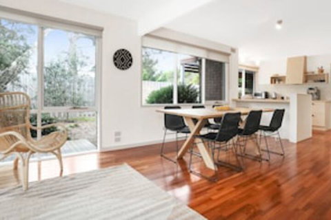 Backyard Bliss - Perths Hotel 0